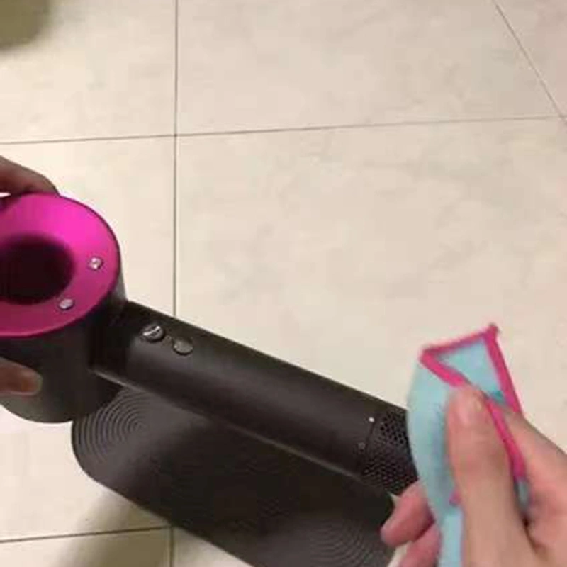 Como limpar um secador de cabelo - Limpe a superfície do secador de cabelo